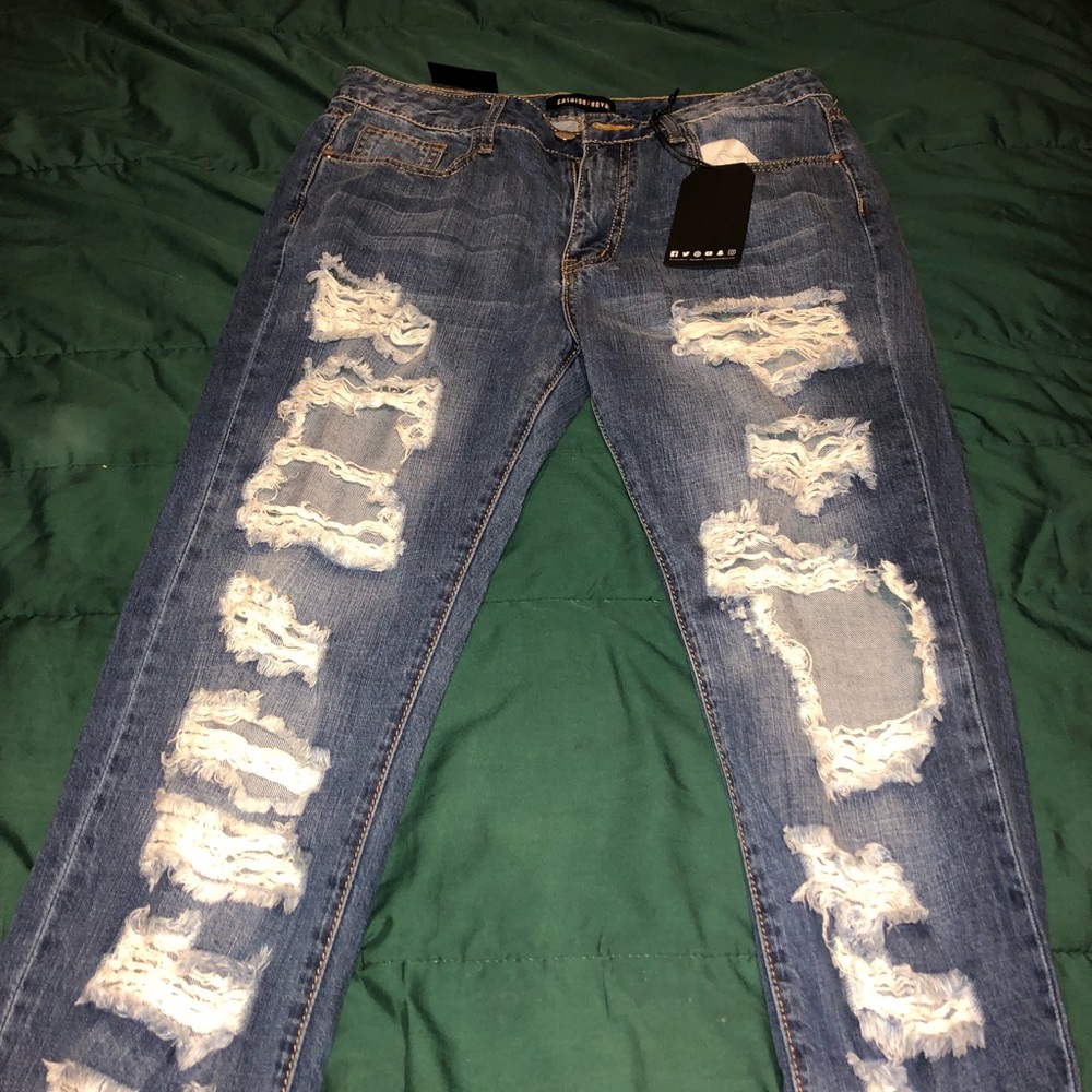 Fashion nova “count on me” boyfriend jeans